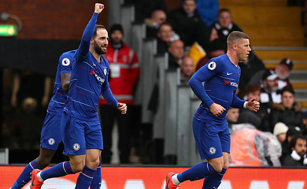 包含今夜上海久事调整名单以备欧联，篮板制胜环节打磨，质疑声仍在，团队化学反应显著的词条